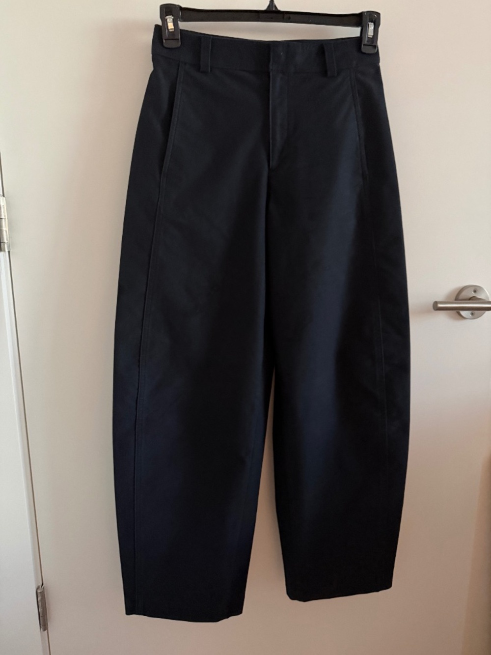 Uniqlo Navy Barrel Leg Pant Size XS